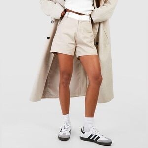 Boohoo Womens Contrast Waist Tailored Short | US 10, UK 14 | Beige NEW